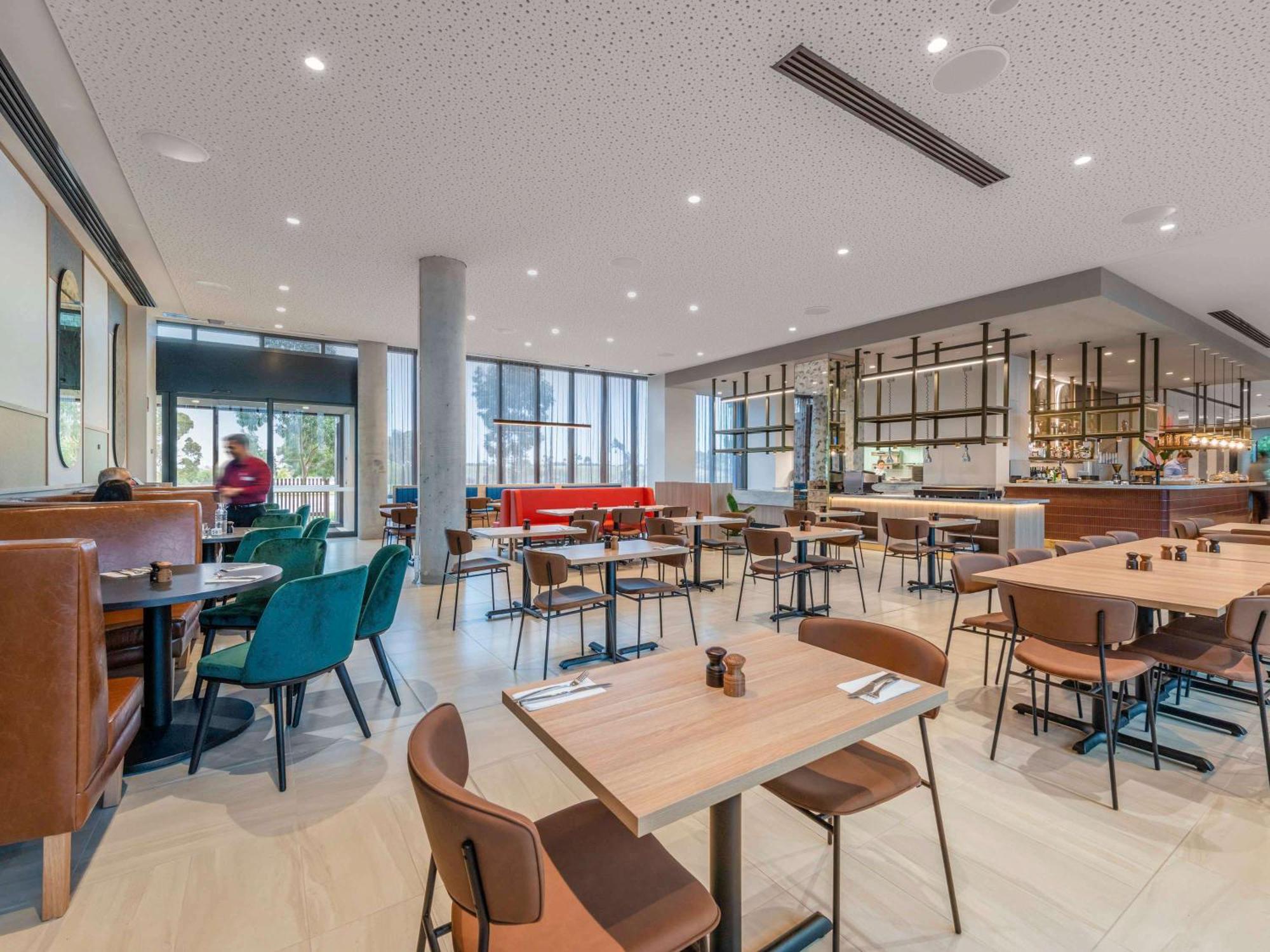 Mantra Melbourne Epping Hotel Buitenkant foto